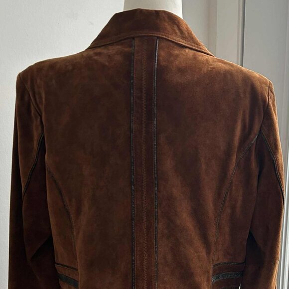 Emotions Collection de Luxe Rich Cognac Suede Jacket with Contrast Piping – US L - Picture 8 of 14